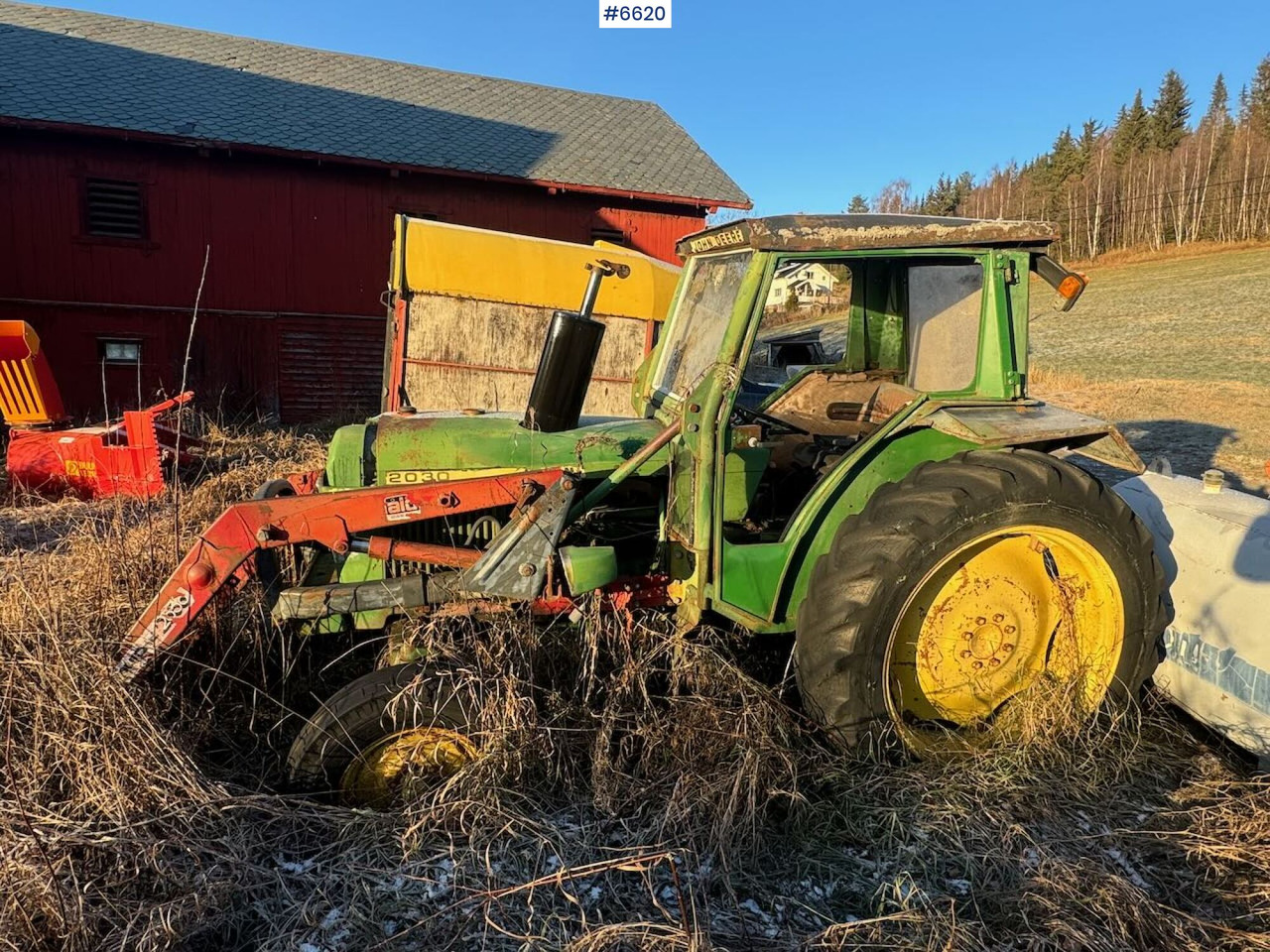 1977 John Deere 2030 w/ front loader. Repair object. - Traktorius: foto 1 1977 John Deere 2030 w/ front loader. Repair object. - Traktorius: foto 1