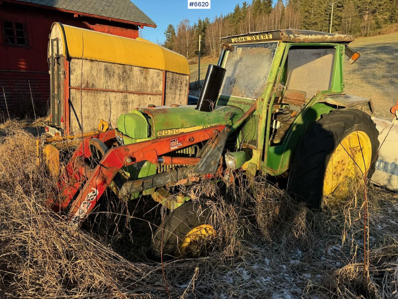 1977 John Deere 2030 w/ front loader. Repair object. - Traktorius: foto 3 1977 John Deere 2030 w/ front loader. Repair object. - Traktorius: foto 3