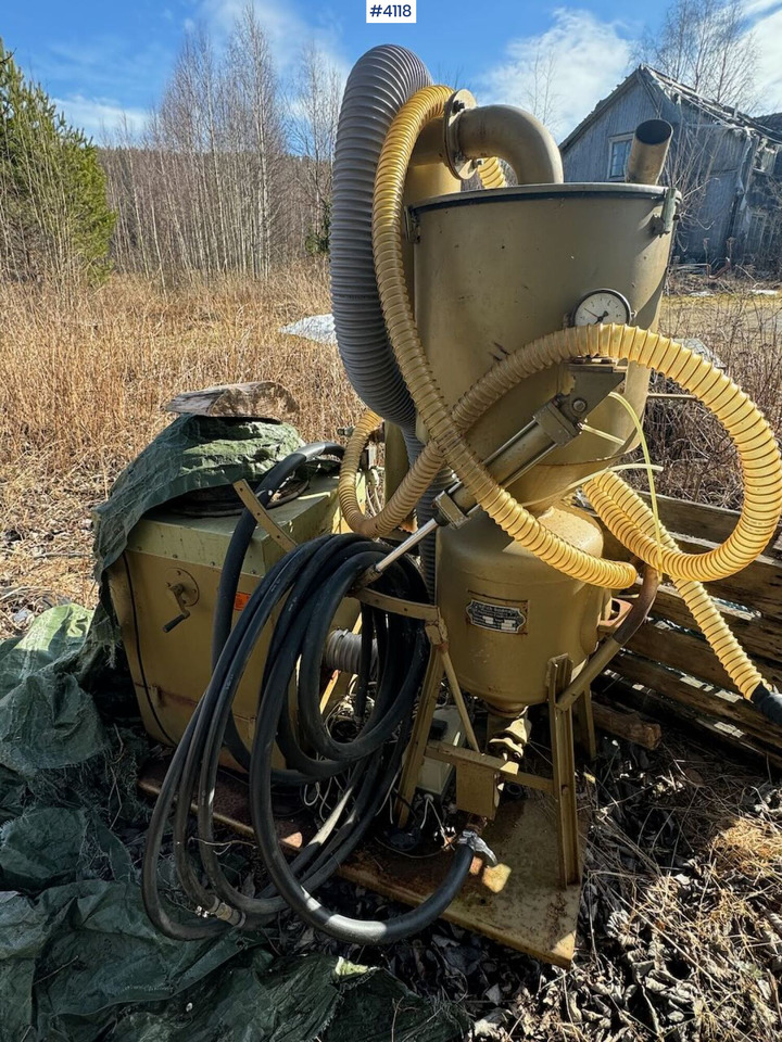1979 Friedrich Goldmann sandblaster - Garažo įranga: foto 4 1979 Friedrich Goldmann sandblaster - Garažo įranga: foto 4