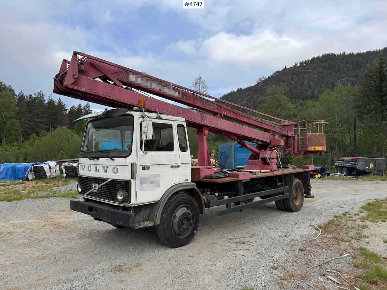1979 Volvo F 613 w/lift - Autobokštelio: foto 1 1979 Volvo F 613 w/lift - Autobokštelio: foto 1