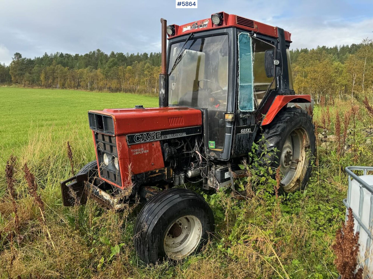 1985 Case 685 XL. Repair object. - Traktorius: foto 2 1985 Case 685 XL. Repair object. - Traktorius: foto 2
