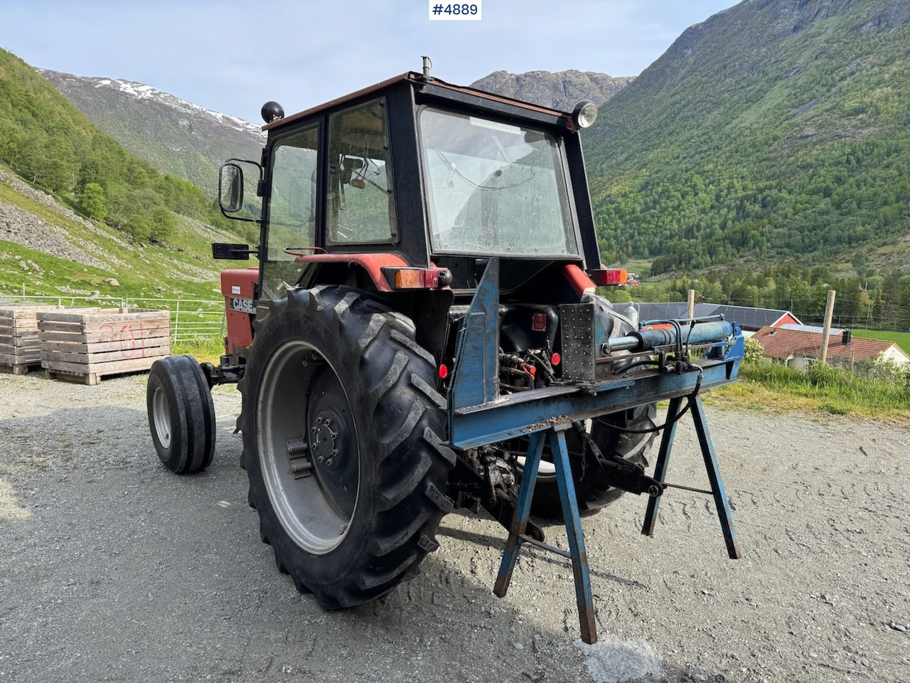 1986 Case International 585 - Traktorius: foto 3 1986 Case International 585 - Traktorius: foto 3