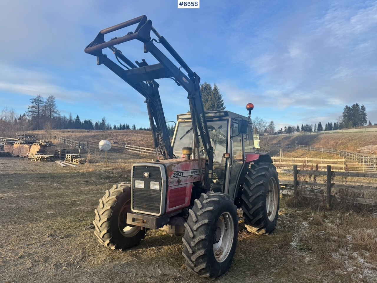 1995 Massey Ferguson 390T w/ Front Loader. - Traktorius: foto 1 1995 Massey Ferguson 390T w/ Front Loader. - Traktorius: foto 1