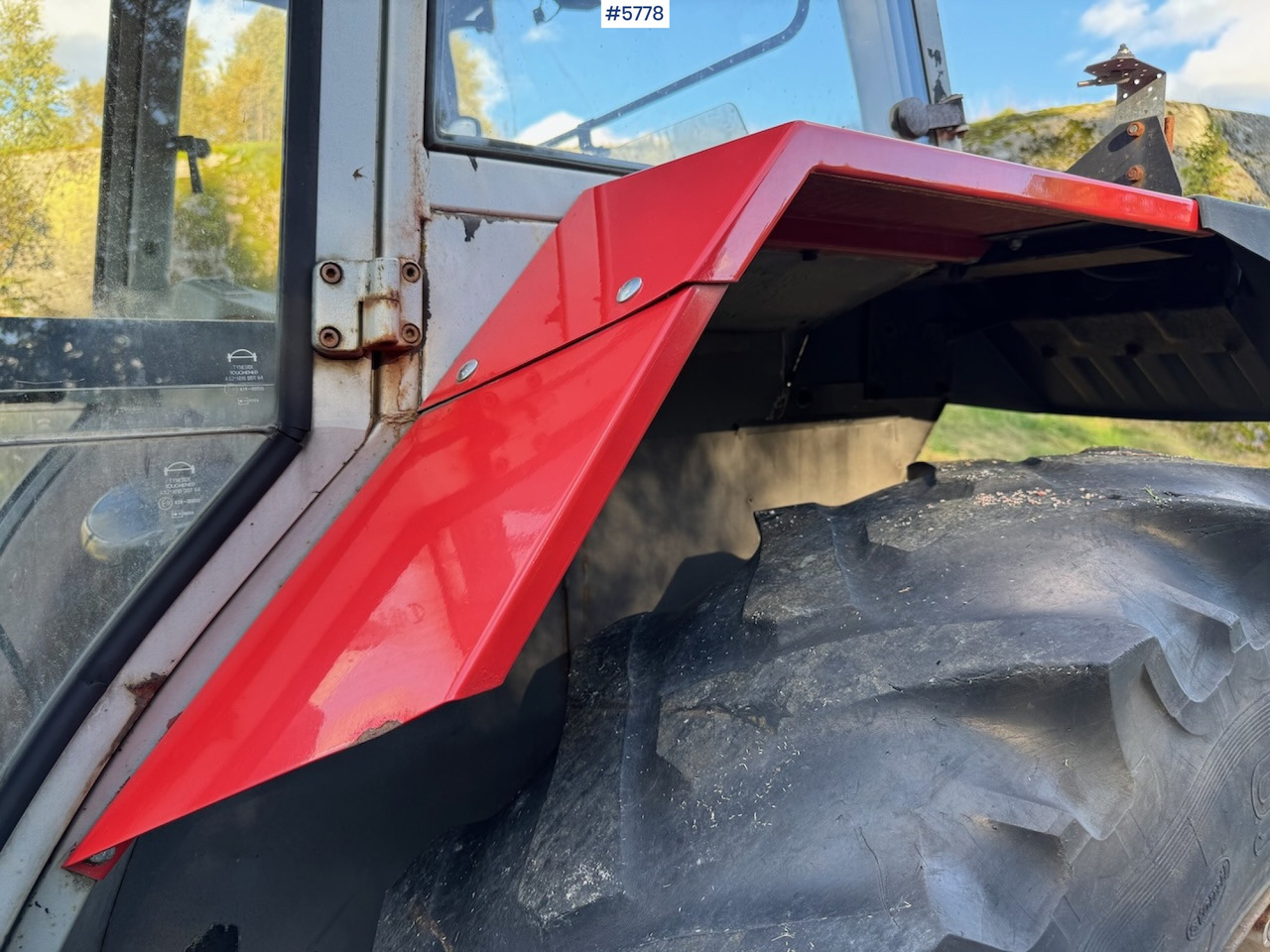 Traktorius 1995 Massey Ferguson 399 w/ front loader.: foto 16