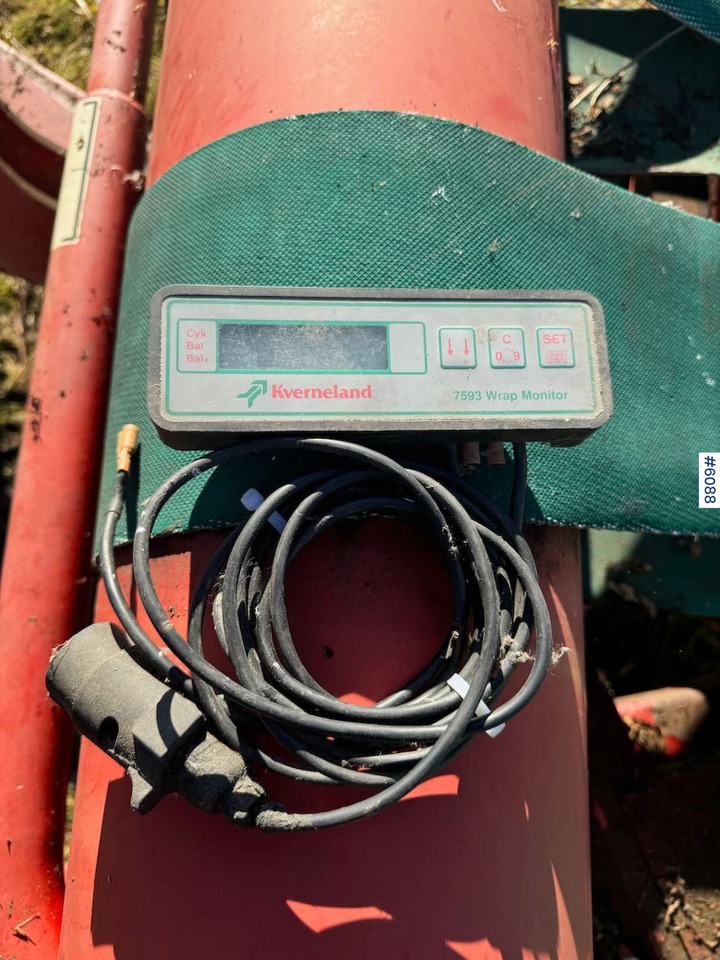 Pašarų tvarkymo technika 1998 Kverneland 7335 Round bale wrapper: foto 12 Pašarų tvarkymo technika 1998 Kverneland 7335 Round bale wrapper: foto 12