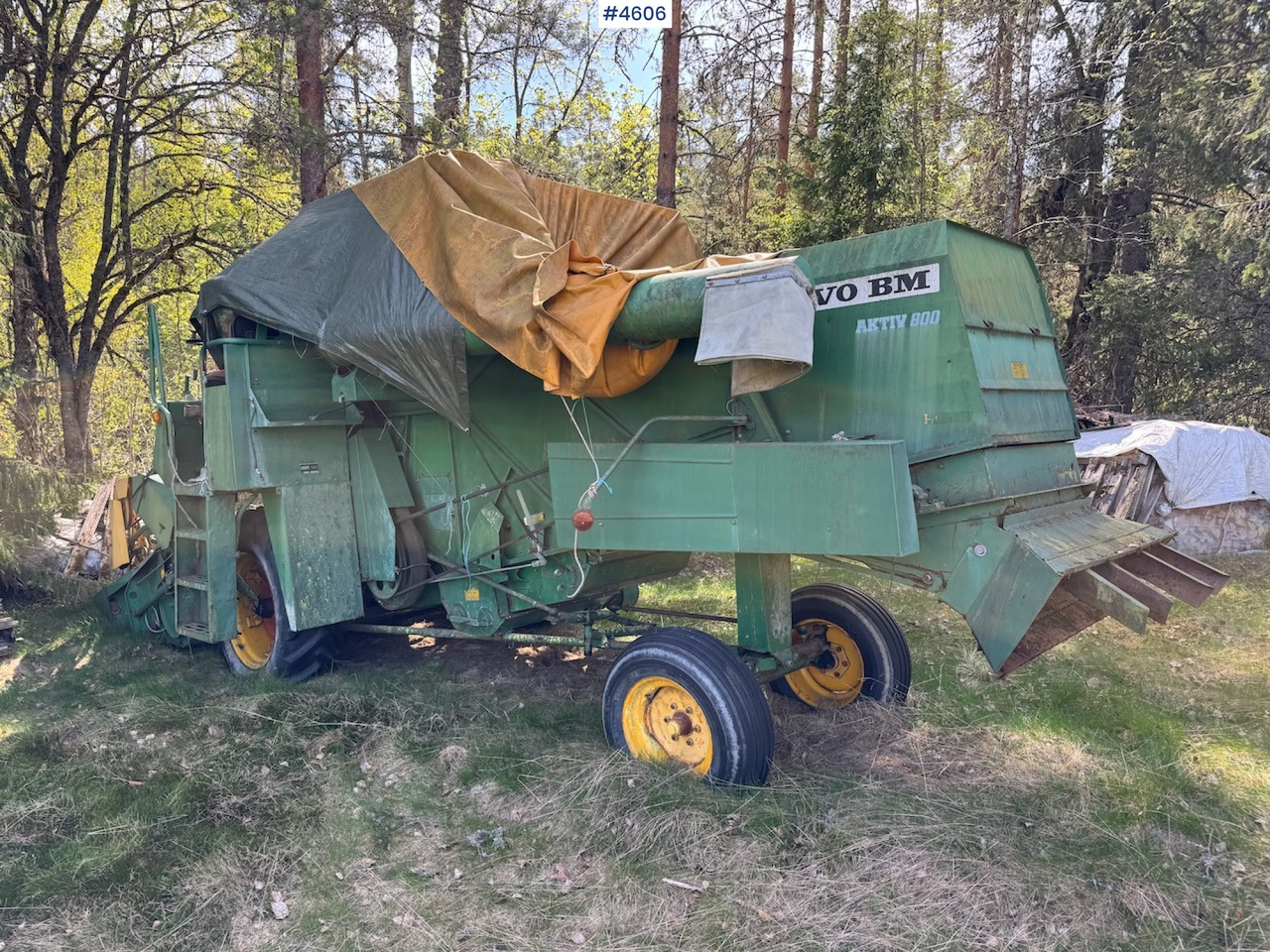 2 Volvo BM Aktiv 800 threshers - Derliaus nuėmimo kombainas: foto 5 2 Volvo BM Aktiv 800 threshers - Derliaus nuėmimo kombainas: foto 5