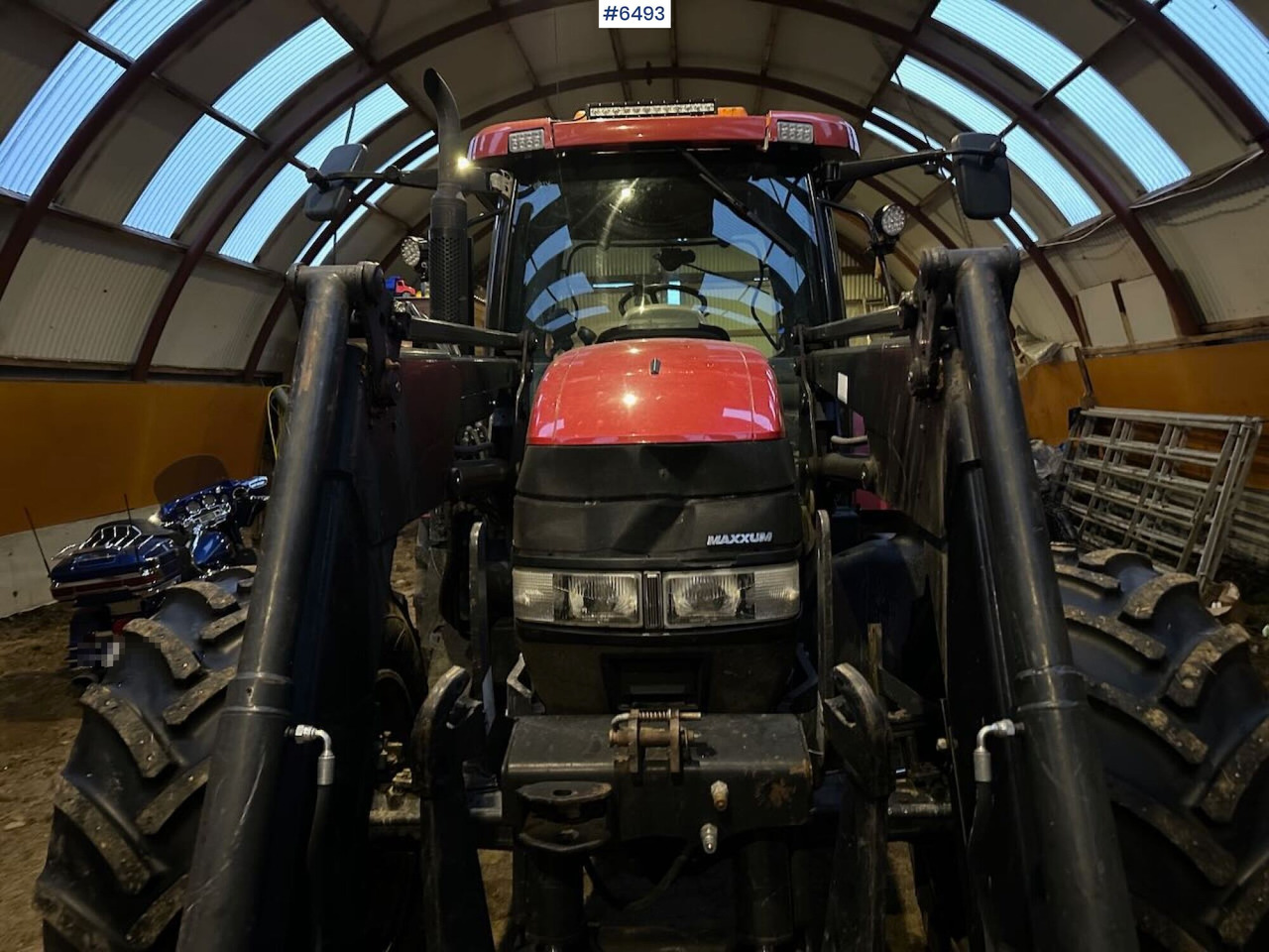 2007 CASE IH MXU 135 Pro 4x4 tractor w/ front loader. - Traktorius: foto 4 2007 CASE IH MXU 135 Pro 4x4 tractor w/ front loader. - Traktorius: foto 4