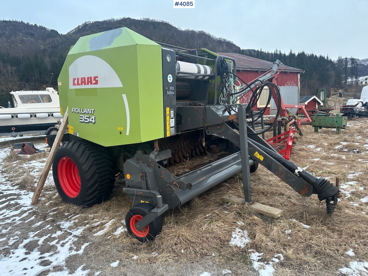 2008 Claas Rollant 354 Rotocut round baler. small repair object - Pašarų tvarkymo technika: foto 1 2008 Claas Rollant 354 Rotocut round baler. small repair object - Pašarų tvarkymo technika: foto 1