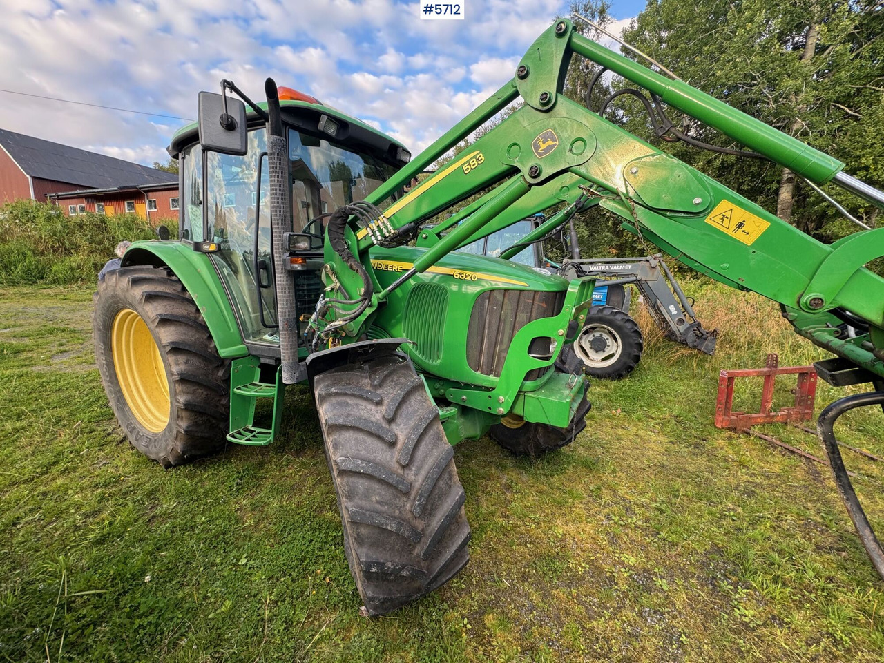2008 John Deere 6320 SE with front loader and 2 buckets! - Traktorius: foto 2 2008 John Deere 6320 SE with front loader and 2 buckets! - Traktorius: foto 2