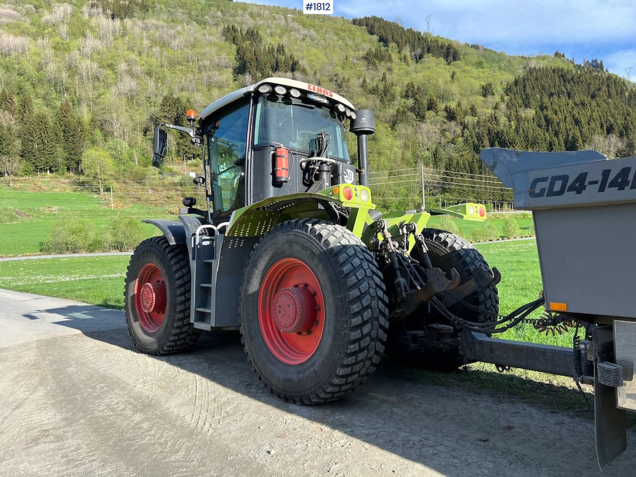 2009 Claas Xerion 3800 - Traktorius: foto 3 2009 Claas Xerion 3800 - Traktorius: foto 3