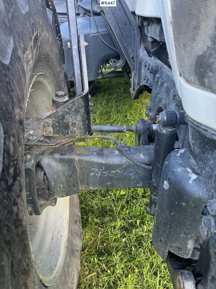 Traktorius 2009 Valtra T202 w/ loader: foto 19