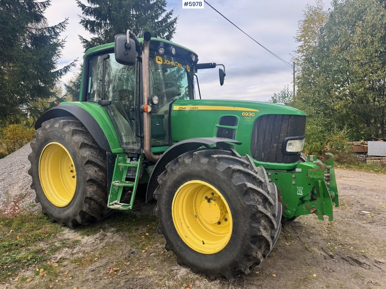 2010 John Deere 6930 with Front Hydraulic - Traktorius: foto 1 2010 John Deere 6930 with Front Hydraulic - Traktorius: foto 1