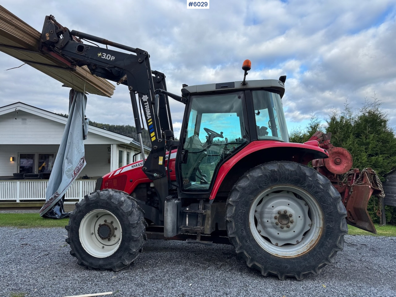 2010 Massey Ferguson 5445 with Front Loader - Traktorius: foto 1 2010 Massey Ferguson 5445 with Front Loader - Traktorius: foto 1