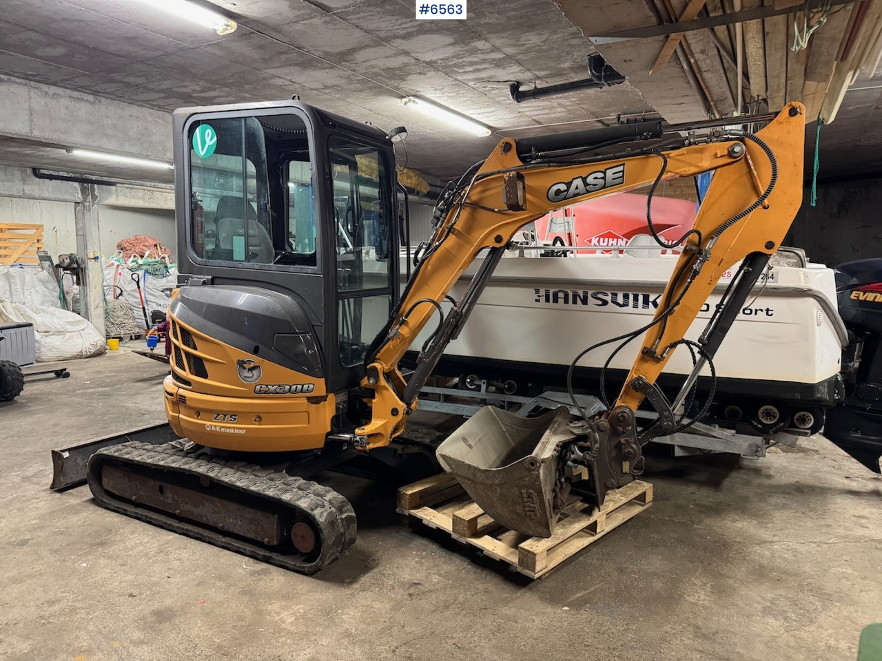2014 Case CX 30B S2 ZTS w/ 3 buckets, grapple and trailer. - Ekskavatorius: foto 1 2014 Case CX 30B S2 ZTS w/ 3 buckets, grapple and trailer. - Ekskavatorius: foto 1