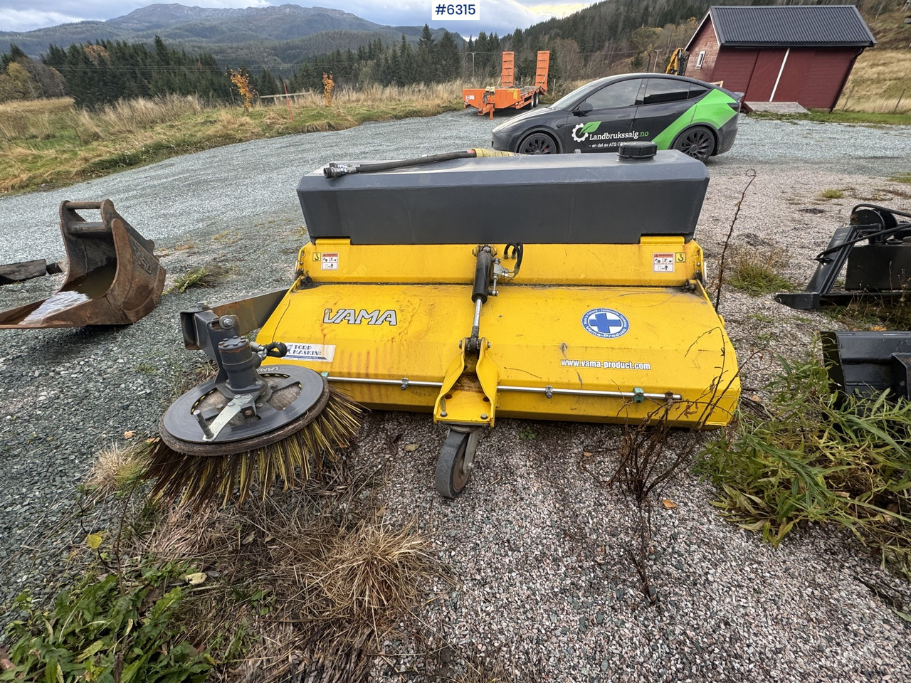 2016 VAMA 2000 Sweeping broom w/ side broom - Rotacinė šluota: foto 3 2016 VAMA 2000 Sweeping broom w/ side broom - Rotacinė šluota: foto 3