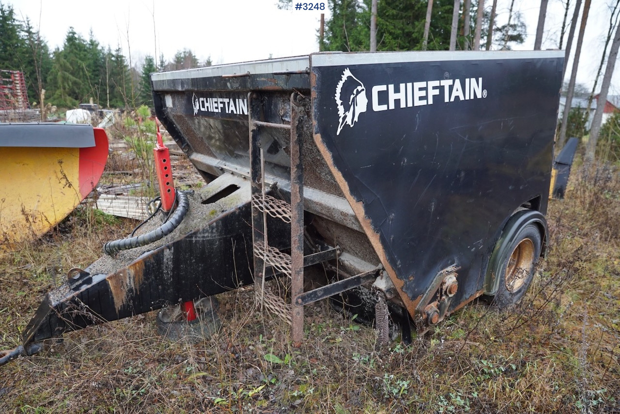 2017 Chieftain Spreader - Smėlio/ Druskos barstytuvas: foto 1 2017 Chieftain Spreader - Smėlio/ Druskos barstytuvas: foto 1