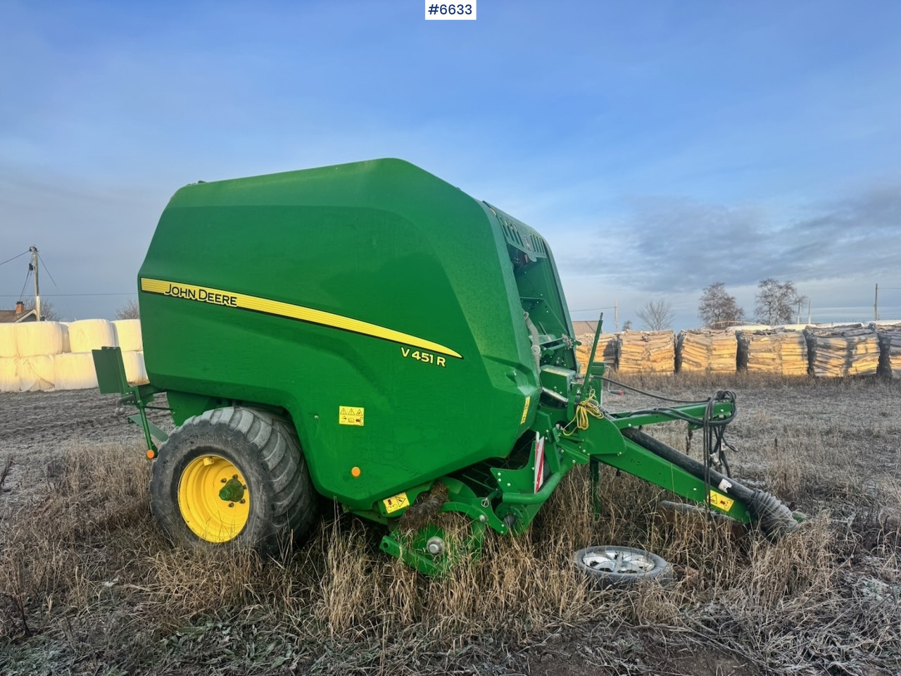 2018 John Deere V451R Round baler - Pašarų tvarkymo technika: foto 2 2018 John Deere V451R Round baler - Pašarų tvarkymo technika: foto 2