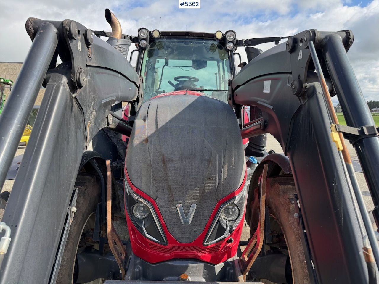 2018 Valtra T194 w/ front loader. - Traktorius: foto 4 2018 Valtra T194 w/ front loader. - Traktorius: foto 4