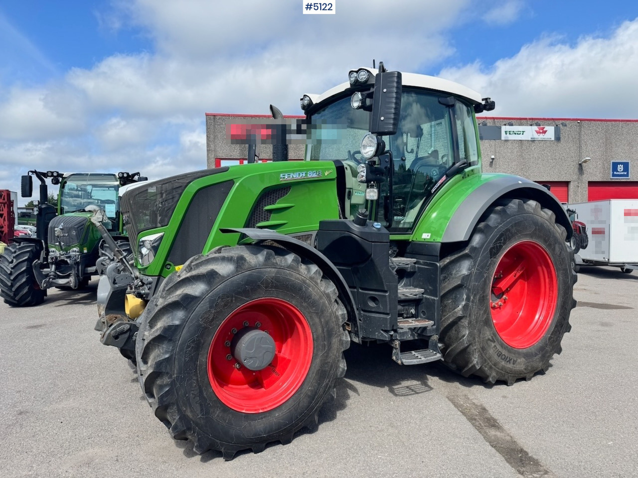 2019 Fendt 828 Vario w/ Front hydraulics and Front PTO. - Traktorius: foto 1 2019 Fendt 828 Vario w/ Front hydraulics and Front PTO. - Traktorius: foto 1