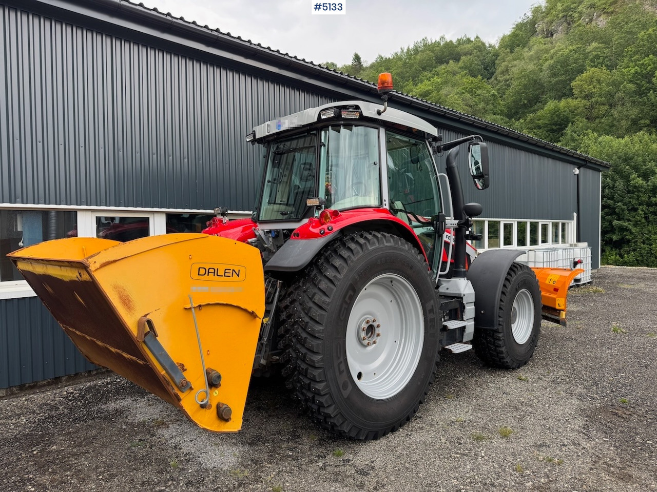 Traktorius 2022 Massey Ferguson 5S.105 w/front hydraulics and plowing rig: foto 12