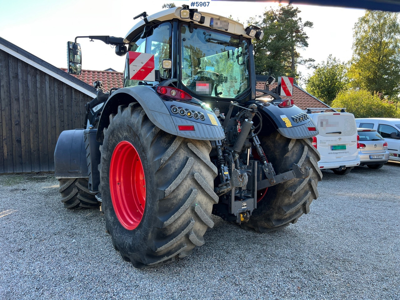 2023 Fendt 724 Vario profi + w/ Front loader and fully equipped - Traktorius: foto 3 2023 Fendt 724 Vario profi + w/ Front loader and fully equipped - Traktorius: foto 3