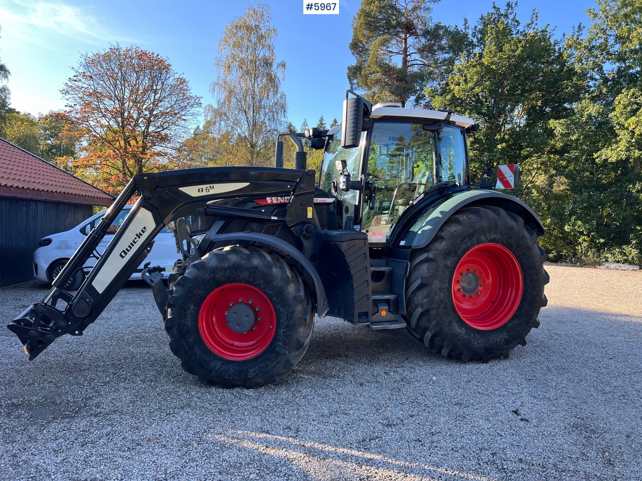 2023 Fendt 724 Vario profi + w/ Front loader and fully equipped - Traktorius: foto 1 2023 Fendt 724 Vario profi + w/ Front loader and fully equipped - Traktorius: foto 1