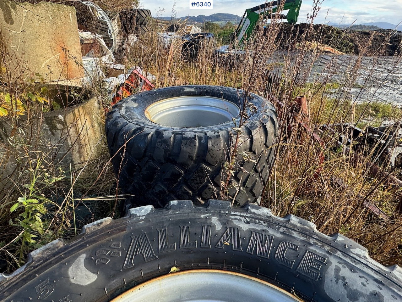 4 tires for dump trailer - Ratas - Statybinė technika: foto 4 4 tires for dump trailer - Ratas - Statybinė technika: foto 4