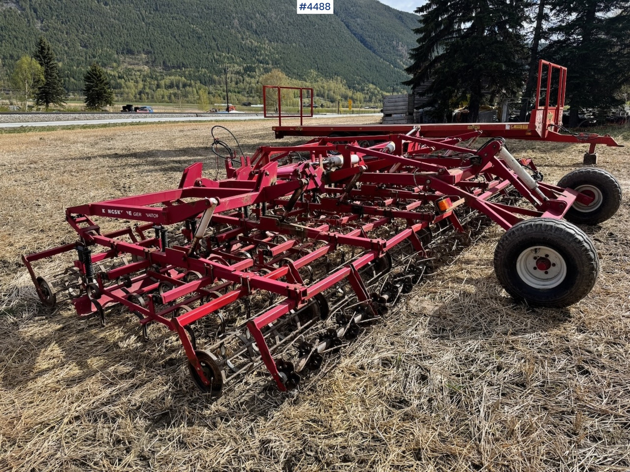 Ca. 2000 Kongskilde Germinator Harrow - Žemės dirbimo technika: foto 2 Ca. 2000 Kongskilde Germinator Harrow - Žemės dirbimo technika: foto 2