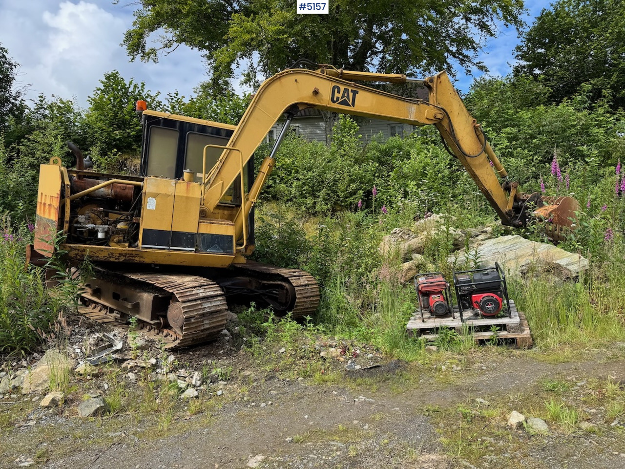 Cat E70B. Watch video - Ekskavatorius: foto 1 Cat E70B. Watch video - Ekskavatorius: foto 1