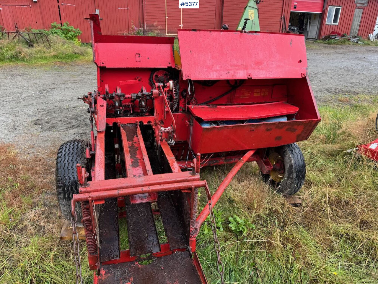 English: Welger AP 45 Square Baler - Pašarų tvarkymo technika: foto 3 English: Welger AP 45 Square Baler - Pašarų tvarkymo technika: foto 3