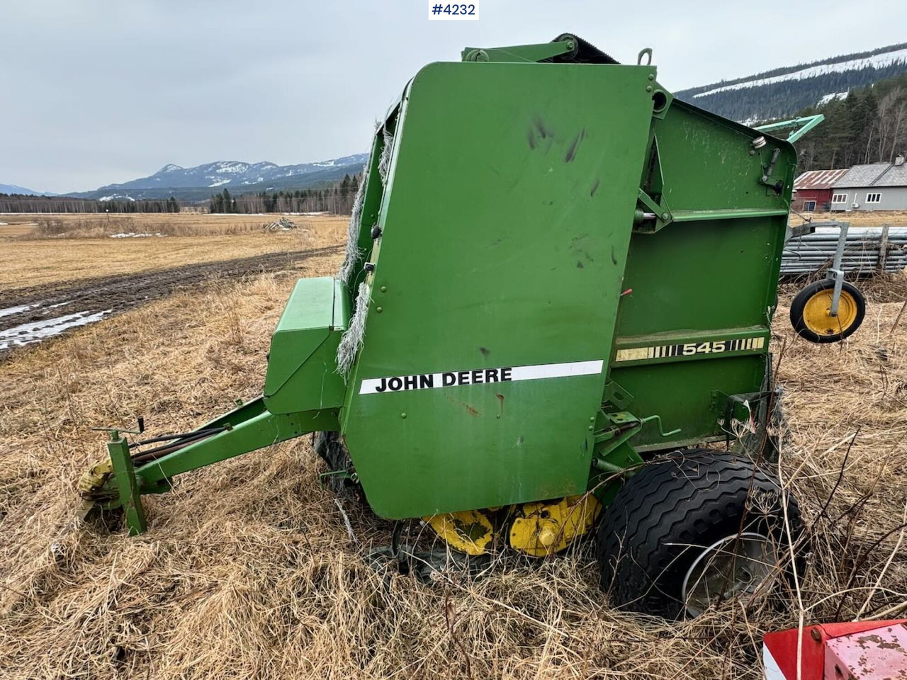 John Deere 545 Round baler - Pašarų tvarkymo technika: foto 3 John Deere 545 Round baler - Pašarų tvarkymo technika: foto 3