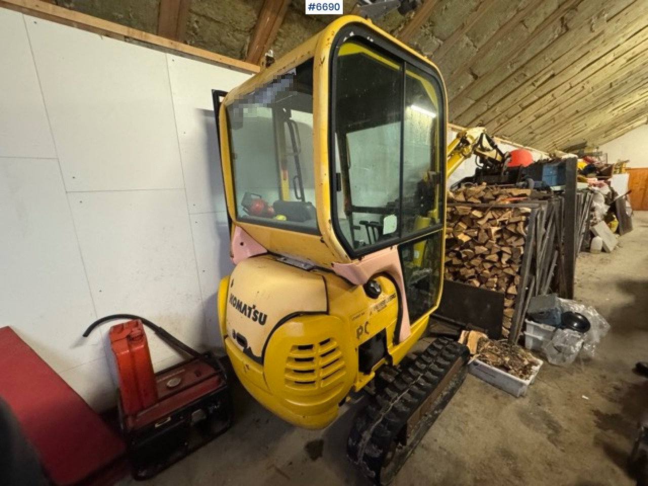 Komatsu PC15R excavator with 2 buckets! - Ekskavatorius: foto 4 Komatsu PC15R excavator with 2 buckets! - Ekskavatorius: foto 4