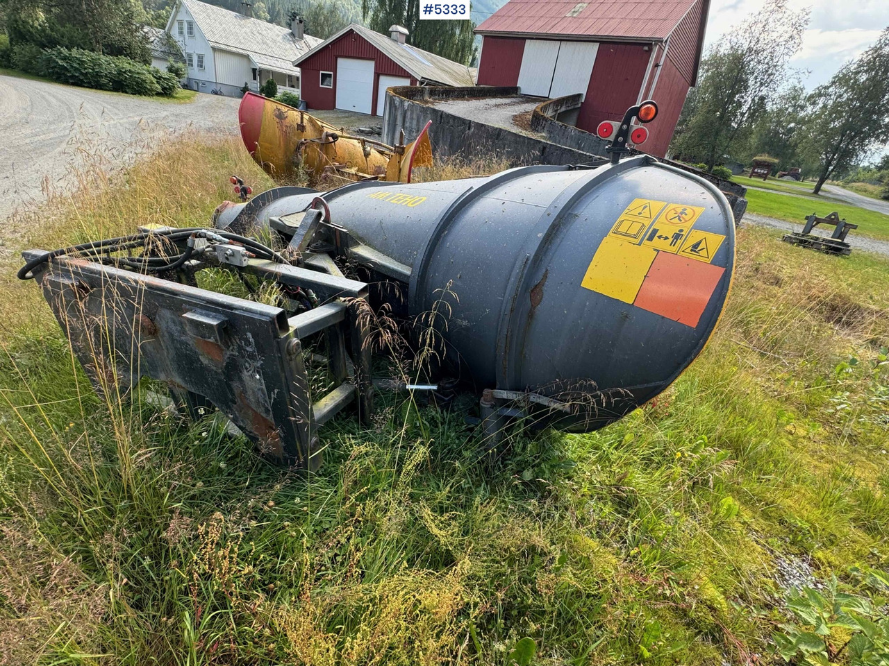 AM Teho 2600 snow plow - Komunalinė/ Specializuota technika: foto 4 AM Teho 2600 snow plow - Komunalinė/ Specializuota technika: foto 4