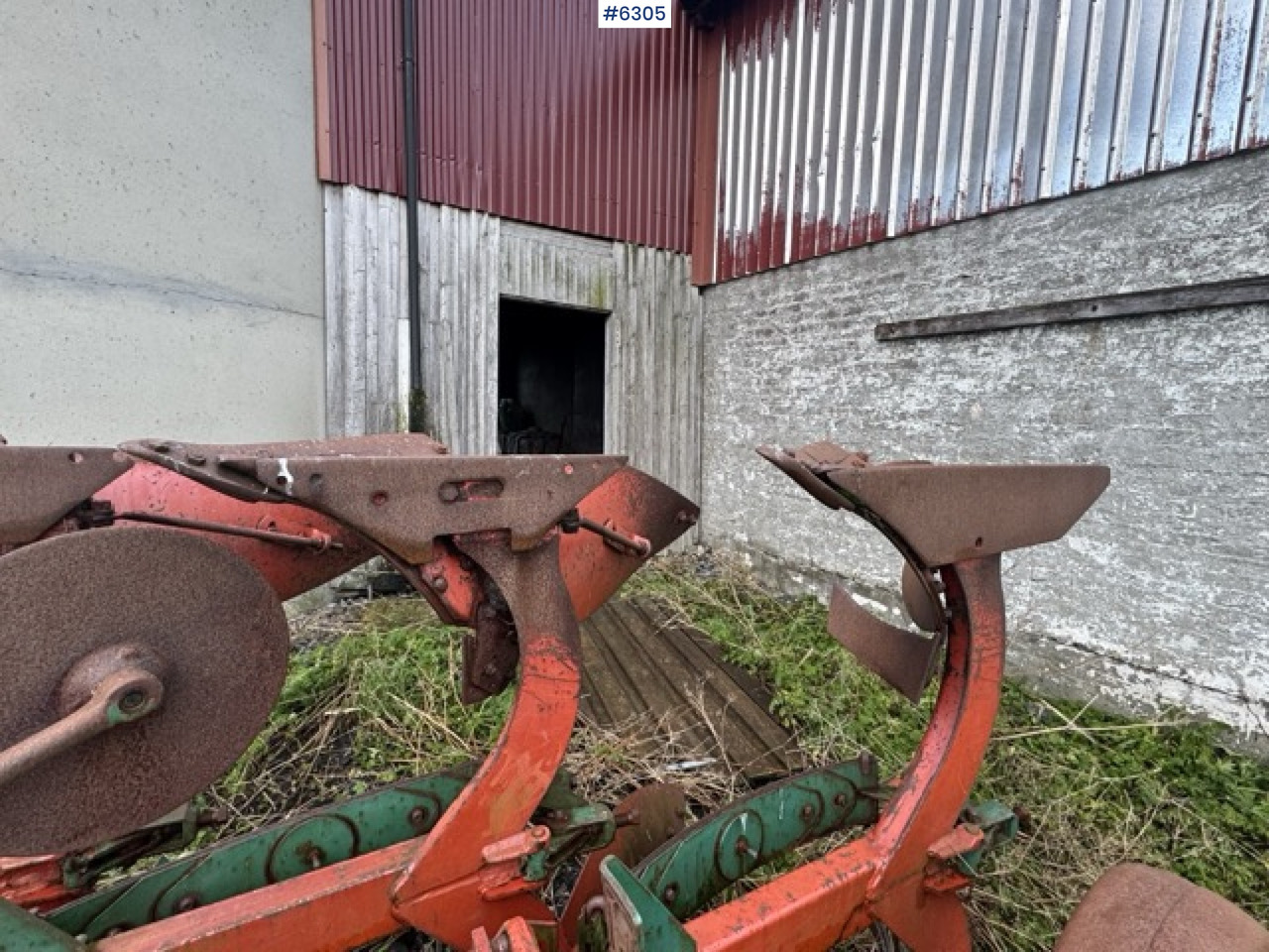 Žemės dirbimo technika Kverneland 3-furrow reversible plough: foto 8