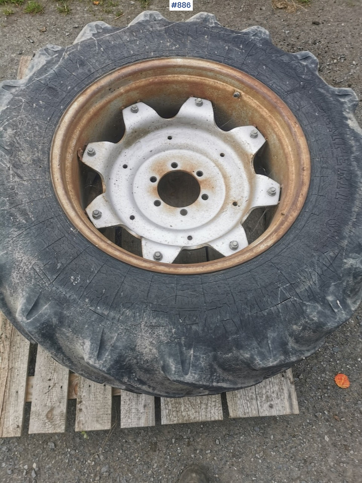Wheel set on Deutz-Fahr 3.60 - Ratas - Žemės ūkio technika: foto 3 Wheel set on Deutz-Fahr 3.60 - Ratas - Žemės ūkio technika: foto 3