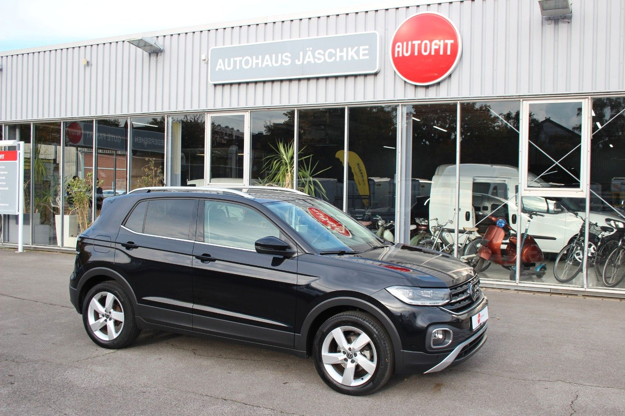 Volkswagen T-Cross Style 18tKM ACC LED DSG SiHzg Kamera APP - Visureigis: foto 2 Volkswagen T-Cross Style 18tKM ACC LED DSG SiHzg Kamera APP - Visureigis: foto 2