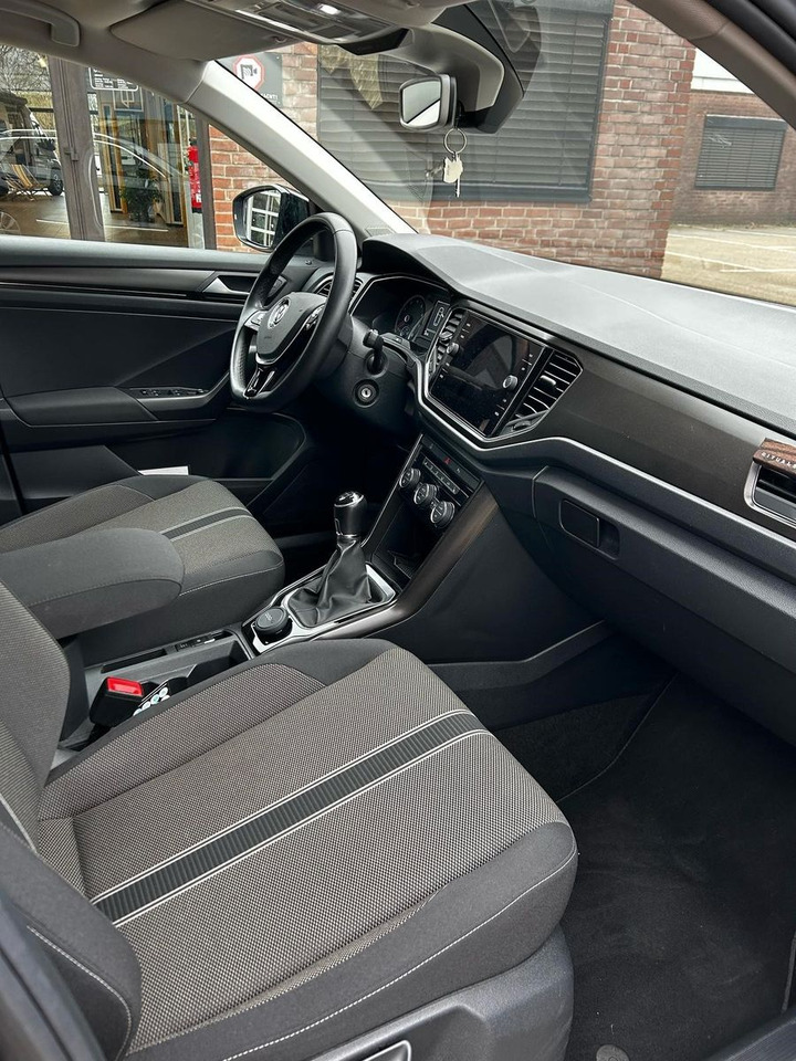 Volkswagen T-Roc Style - Visureigis: foto 3 Volkswagen T-Roc Style - Visureigis: foto 3