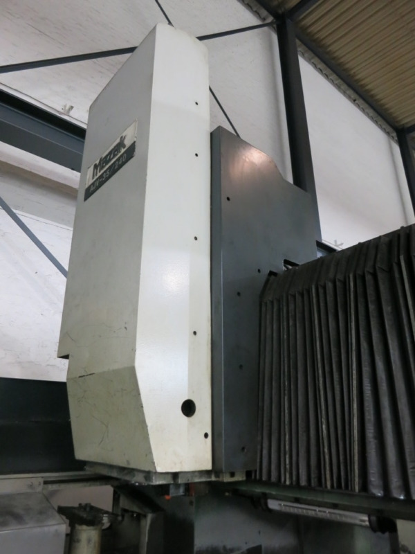 MAZAK AJV-35/240 - Frezavimo staklės: foto 4 MAZAK AJV-35/240 - Frezavimo staklės: foto 4