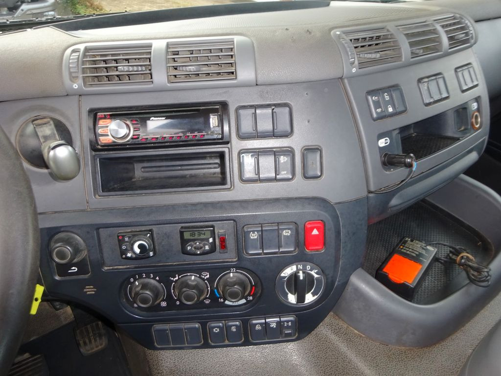 Nuožulnaus pakėlimo ant platformos sunkvežimis DAF CF 440 Absetzkipper 6x2 DAF CF 440 Absetzkipper 6x2: foto 12