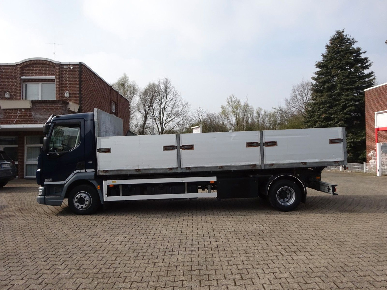 DAF LF 45.210 Kipper 4x2 - Savivartis sunkvežimis: foto 4 DAF LF 45.210 Kipper 4x2 - Savivartis sunkvežimis: foto 4