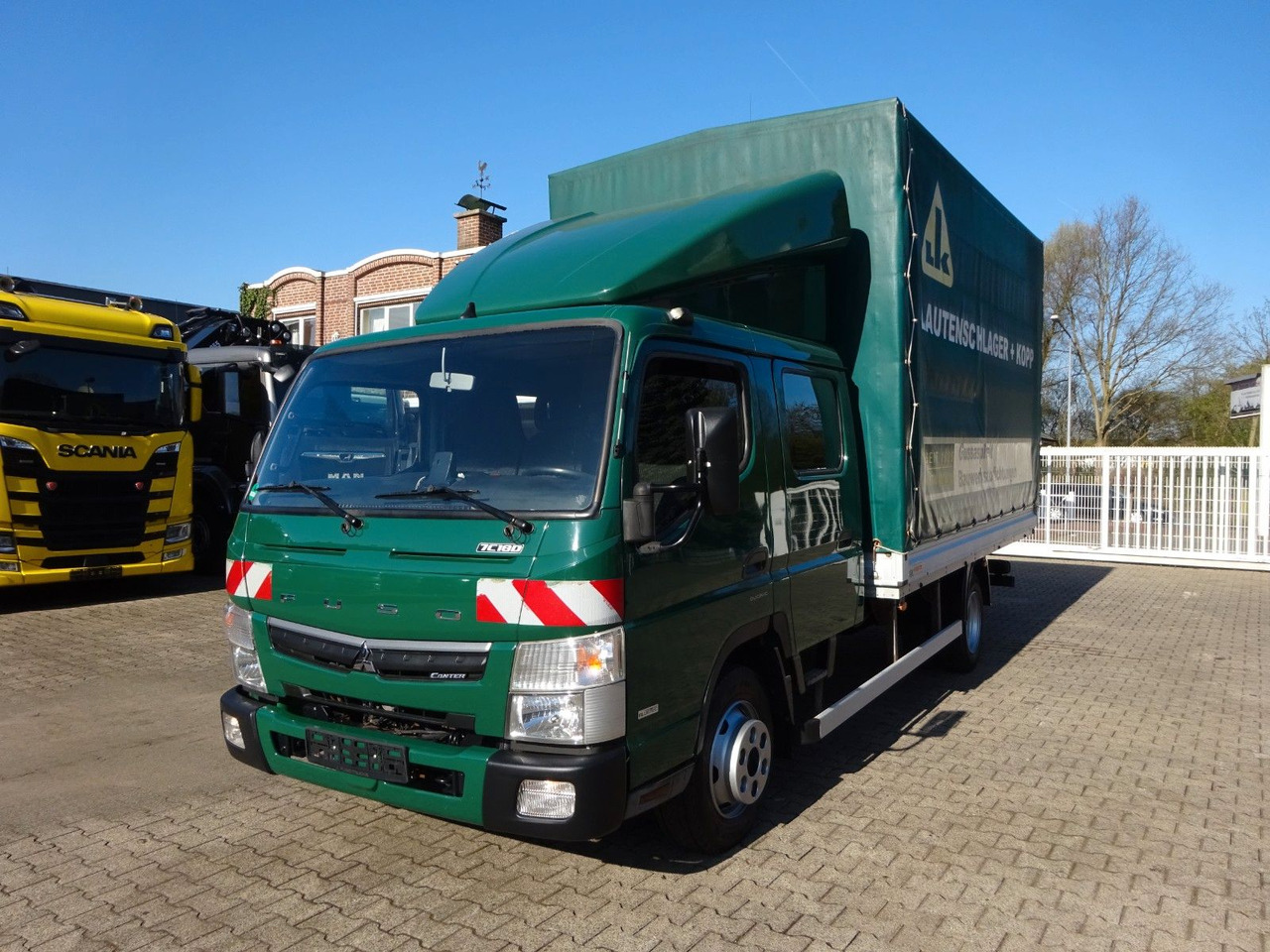 FUSO 7C180D Canter mit Doppelkabine 4x2 - Tentinis mikroautobusas, Komercinis automobilis su dviguba kabina: foto 1 FUSO 7C180D Canter mit Doppelkabine 4x2 - Tentinis mikroautobusas, Komercinis automobilis su dviguba kabina: foto 1