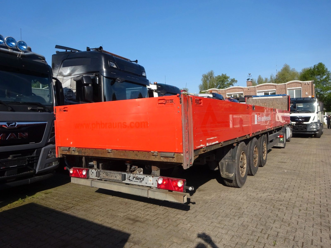 Fliegl Sattelpritsche mit Bordwänden und 3 Achsen - Platforminė/ Bortinė puspriekabė: foto 5 Fliegl Sattelpritsche mit Bordwänden und 3 Achsen - Platforminė/ Bortinė puspriekabė: foto 5