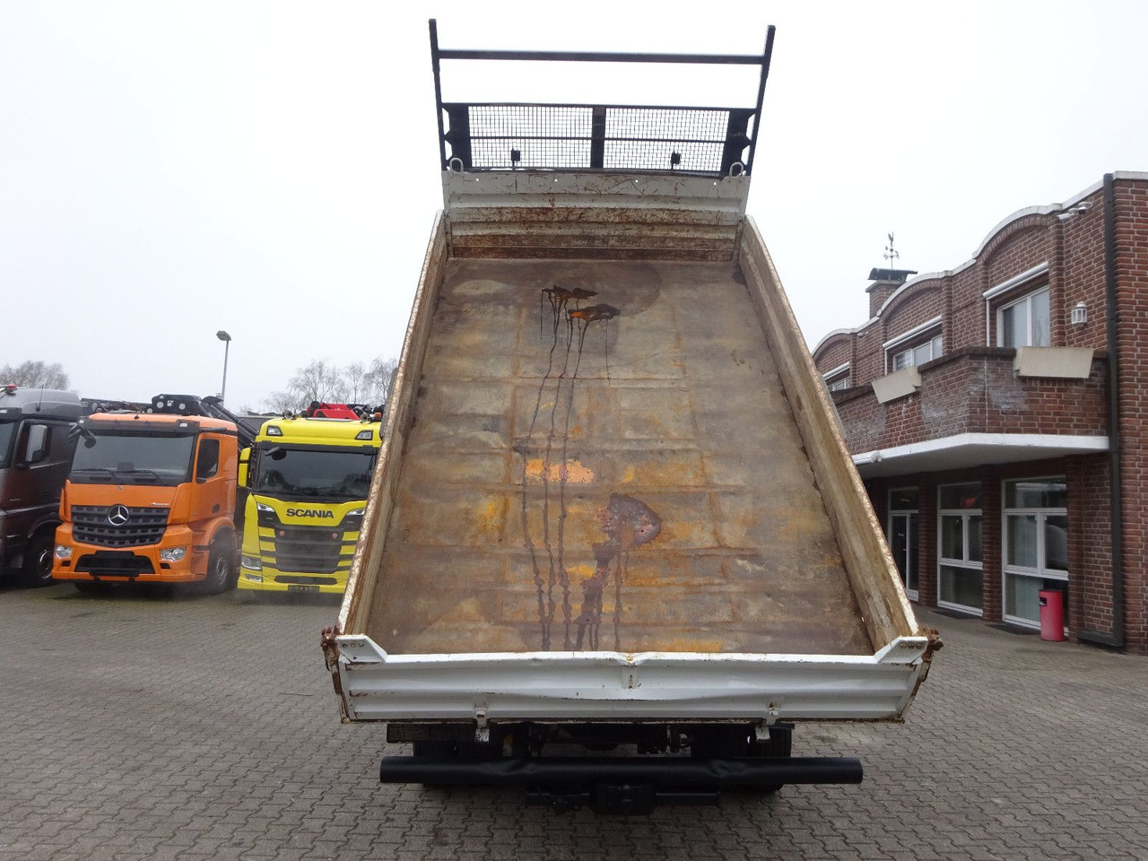 Iveco 80-210 Eurocargo MEILLER 3SKipper 4x2 - Savivartis sunkvežimis: foto 4 Iveco 80-210 Eurocargo MEILLER 3SKipper 4x2 - Savivartis sunkvežimis: foto 4