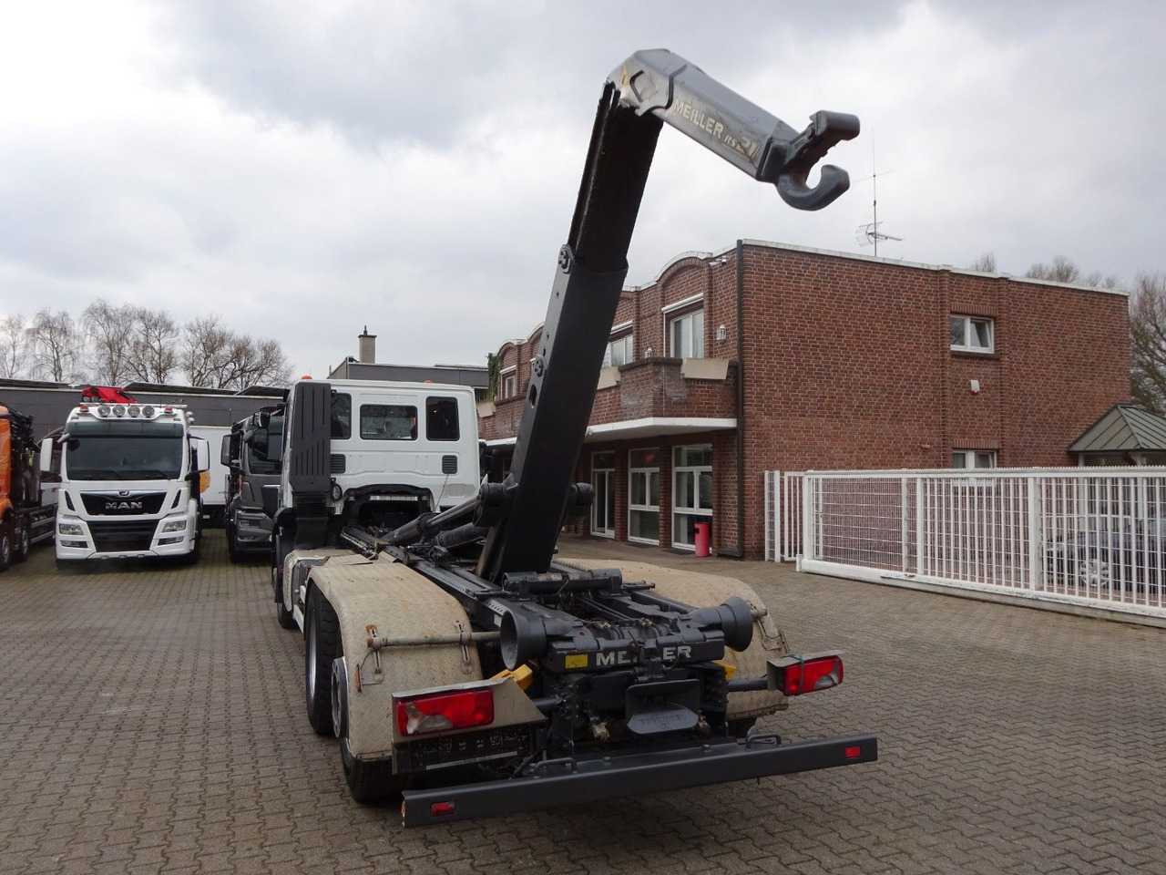 Iveco STRALIS 400 MEILLER Abroller Lift-Lenkachse 6x2 Iveco STRALIS 400 MEILLER Abroller Lift-Lenkachse 6x2 - Hook-lift sunkvežimis: foto 5 Iveco STRALIS 400 MEILLER Abroller Lift-Lenkachse 6x2 Iveco STRALIS 400 MEILLER Abroller Lift-Lenkachse 6x2 - Hook-lift sunkvežimis: foto 5