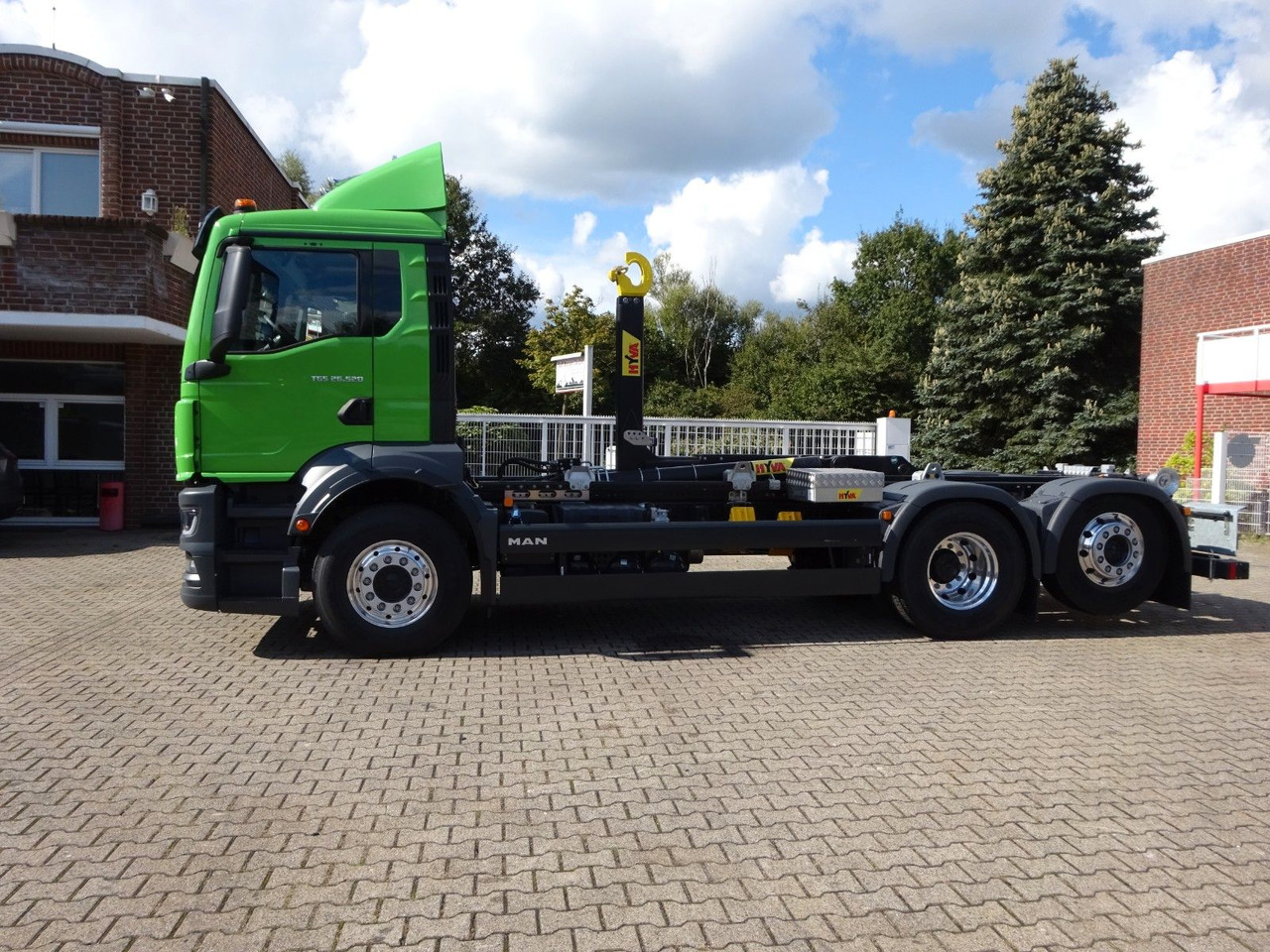 MAN 26.520 TGS HYVA Abroller 6x2 NEU !!! MAN 26.520 TGS HYVA Abroller 6x2 NEU !!! - Hook-lift sunkvežimis: foto 4 MAN 26.520 TGS HYVA Abroller 6x2 NEU !!! MAN 26.520 TGS HYVA Abroller 6x2 NEU !!! - Hook-lift sunkvežimis: foto 4