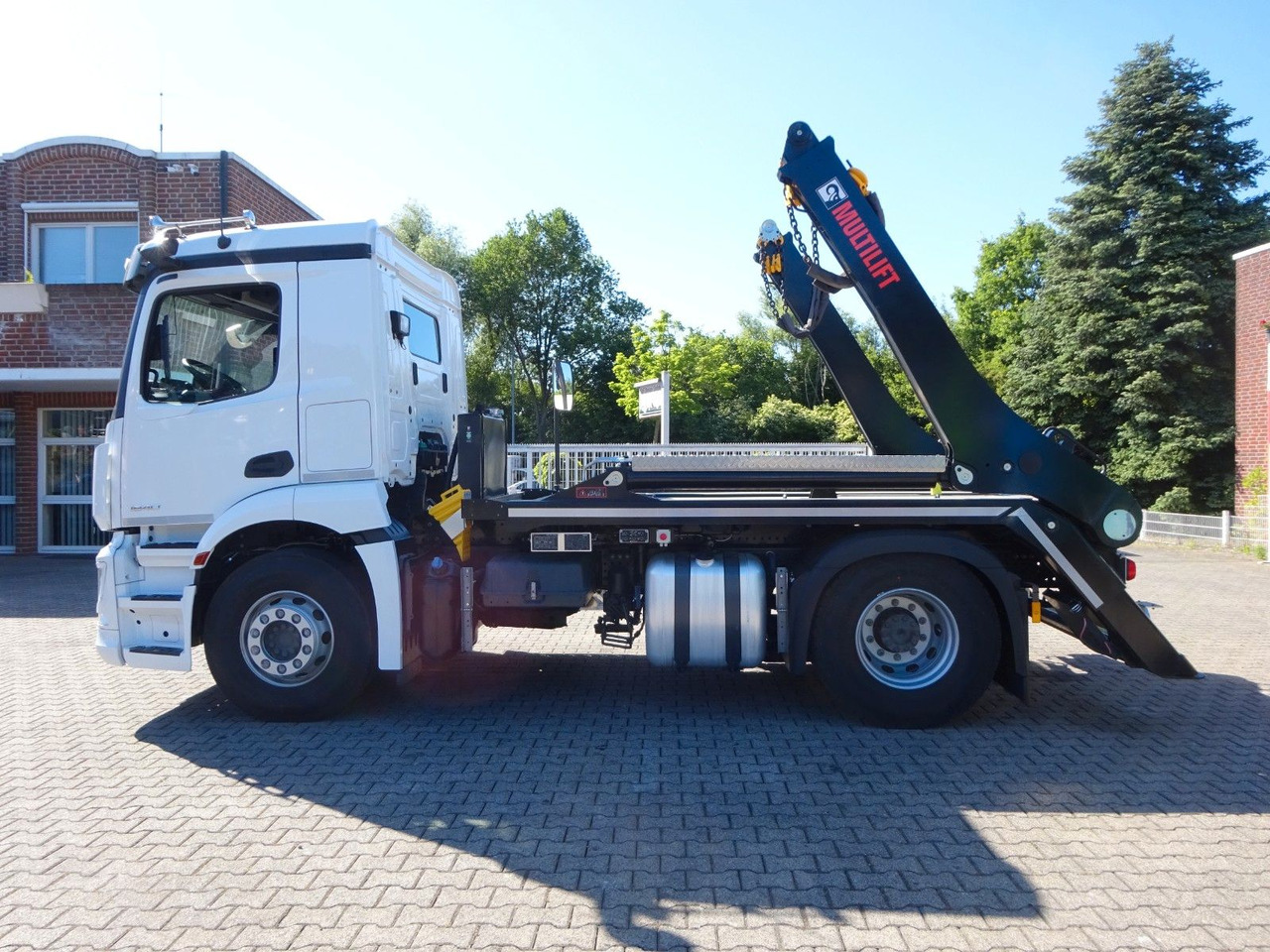 Mercedes-Benz 1840 Actros Absetzkipper NEUFAHRZEUG mit 1645 km - Savivartis sunkvežimis: foto 2 Mercedes-Benz 1840 Actros Absetzkipper NEUFAHRZEUG mit 1645 km - Savivartis sunkvežimis: foto 2