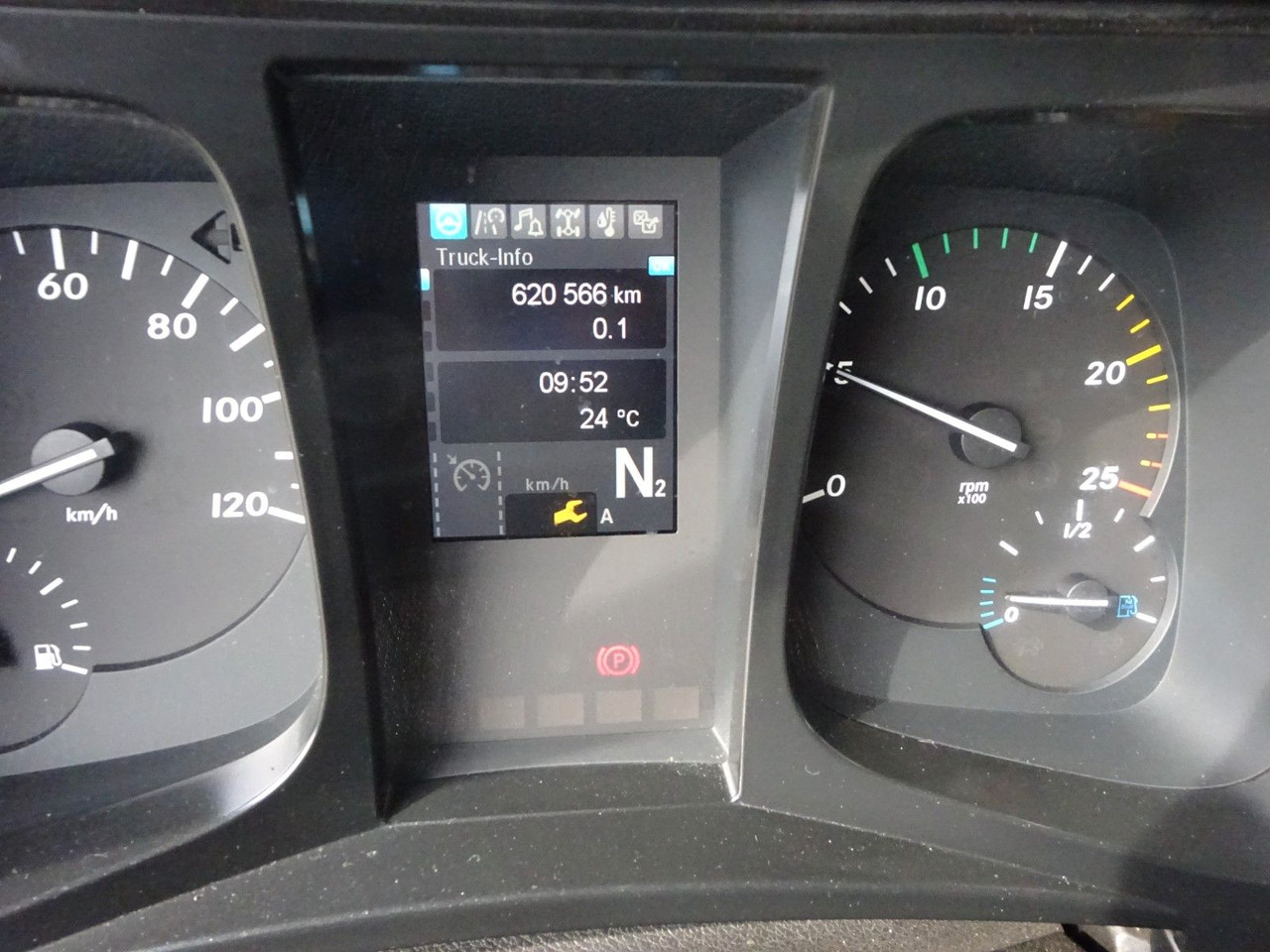 Furgonas sunkvežimis Mercedes-Benz 1842 Antos Koffer  + BÄR Ladebordwand 4x2: foto 16