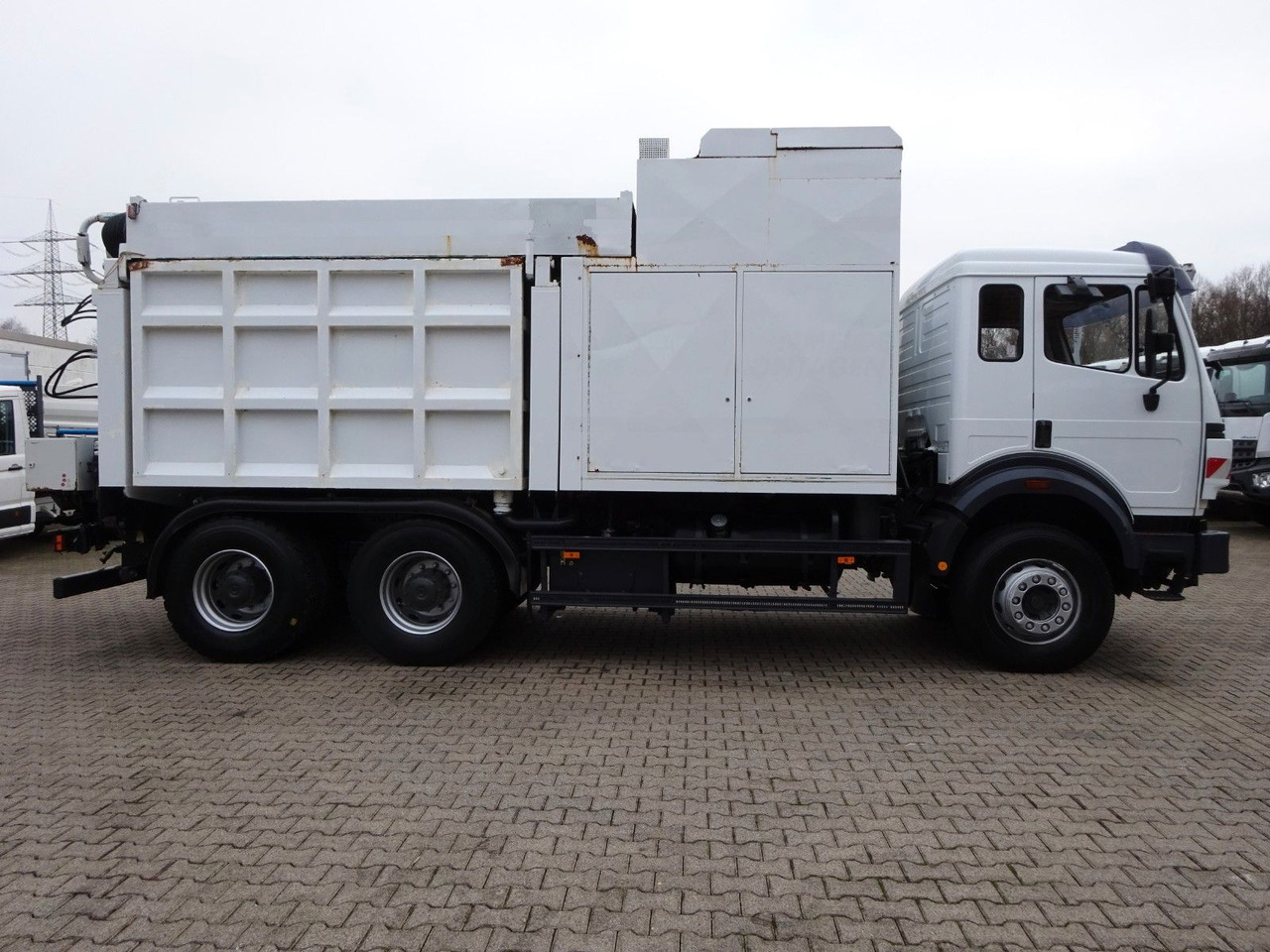 Mercedes-Benz 2527 Saugbagger. RSP Mercedes-Benz 2527 Saugbagger. RSP - Asenizatorius: foto 2 Mercedes-Benz 2527 Saugbagger. RSP Mercedes-Benz 2527 Saugbagger. RSP - Asenizatorius: foto 2