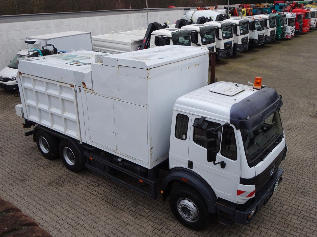 Mercedes-Benz 2527 Saugbagger. RSP Mercedes-Benz 2527 Saugbagger. RSP - Asenizatorius: foto 1 Mercedes-Benz 2527 Saugbagger. RSP Mercedes-Benz 2527 Saugbagger. RSP - Asenizatorius: foto 1