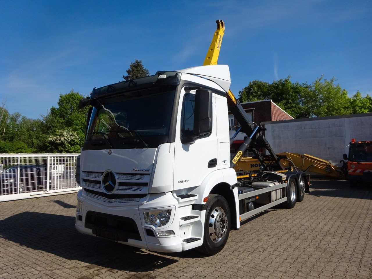 Mercedes-Benz 2543 Antos PALFINGER Abroller - Hook-lift sunkvežimis: foto 1 Mercedes-Benz 2543 Antos PALFINGER Abroller - Hook-lift sunkvežimis: foto 1